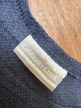 Coldwater Creek Gray Textured Knit Short Sleeve Top with Embroidered Ladybugs